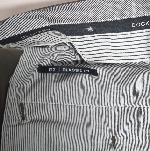 Dockers Men's Khakis Greenish Gray D3 Classic Fit Pants 36X34 - Picture 4 of 4